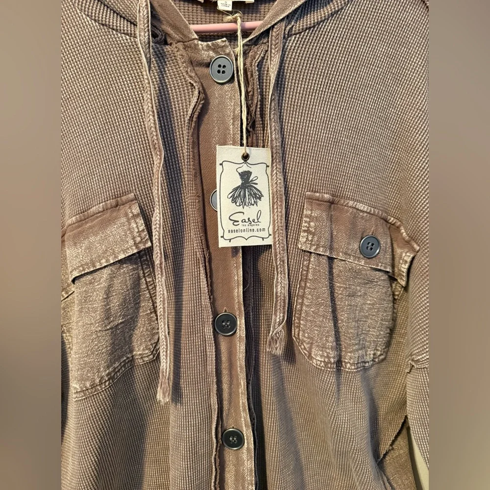 Easel Shirt Jacket Top - Picture 3 of 8